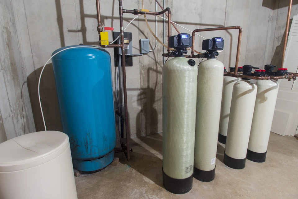 Sous-sol technique équipé d'un système de traitement d'eau domestique