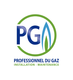 Technicien HVAC expérimenté effectuant l'entretien d'une chaudière gaz murale, en train de vérifier les brûleurs et les connexions avec des outils professionnels. Le technicien porte une tenue de travail professionnelle et des équipements de sécurité appropriés. La chaudière est clairement visible, montrant un équipement moderne et bien entretenu dans un intérieur résidentiel. L'image doit transmettre la compétence technique et le professionnalisme du secteur du chauffage gaz.